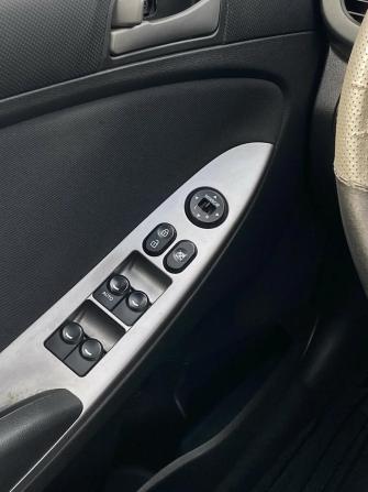Hyundai Solaris I Рестайлинг с пробегом 2014 года, цена 720 000 рублей, 173745 км, седан, Автокод Объявления