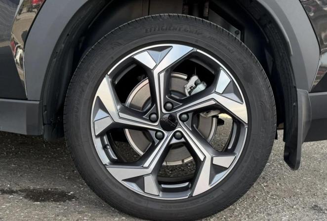 Geely Atlas II с пробегом 2024 года, цена 2 965 000 рублей, 23214 км, внедорожник, Автокод Объявления