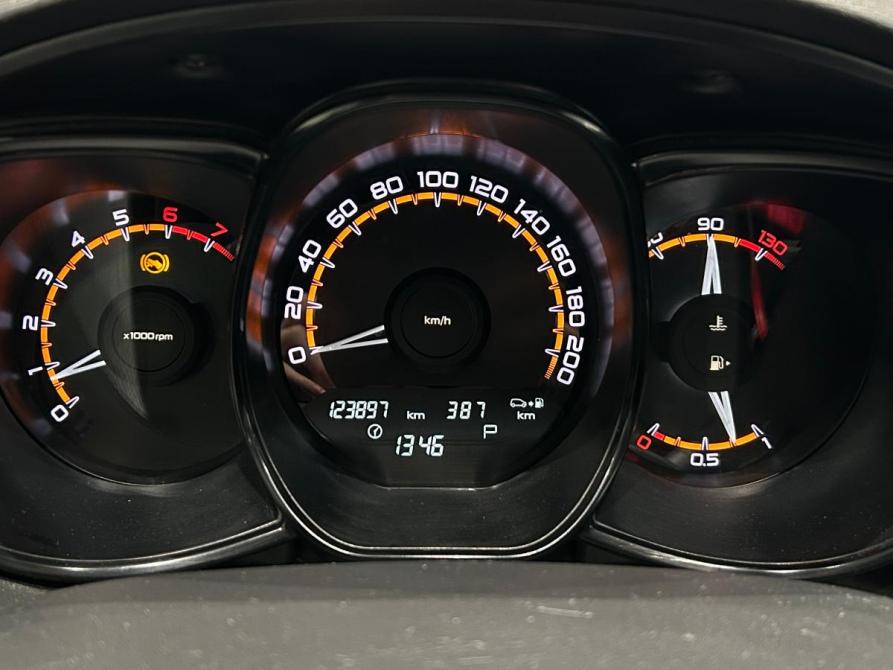 Lada (ВАЗ) Vesta I Санкт-Петербург  - изображение 11