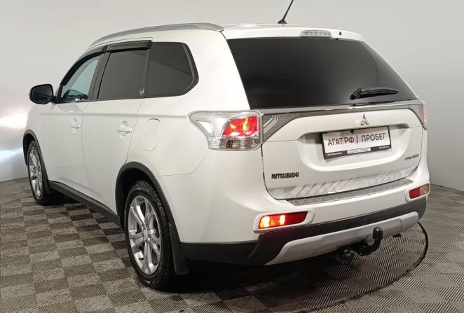 Mitsubishi Outlander III с пробегом 2014 года, цена 1 400 000 рублей, 218940 км, внедорожник, Автокод Объявления