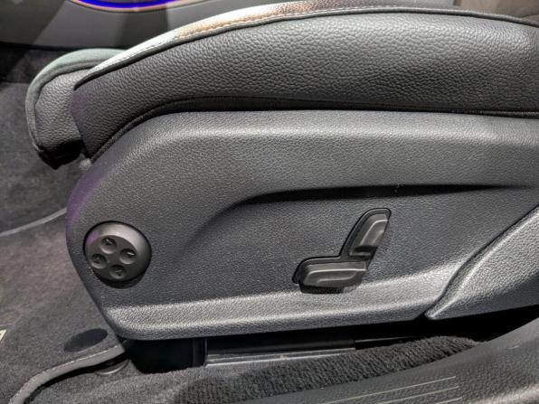 Mercedes-Benz E-Класс V (W213 S213 C238) Рестайлинг с пробегом 2022 года, цена 5 785 500 рублей, 38809 км, седан, Автокод Объявления