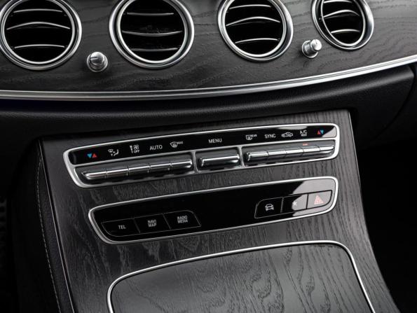 Mercedes-Benz E-Класс V (W213 S213 C238) Рестайлинг с пробегом 2022 года, цена 4 400 000 рублей, 192201 км, седан, Автокод Объявления