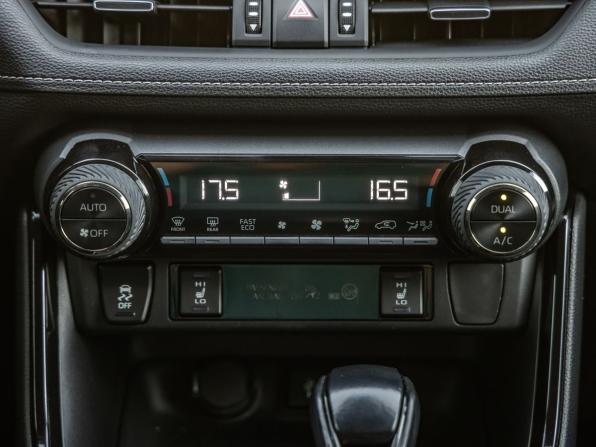 Toyota RAV4 V (XA50) с пробегом 2020 года, цена 3 598 000 рублей, 78681 км, внедорожник, Автокод Объявления