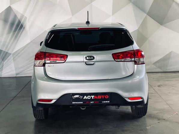 Kia Rio III Рестайлинг с пробегом 2017 года, цена 1 030 000 рублей, 95000 км, хэтчбек, Автокод Объявления