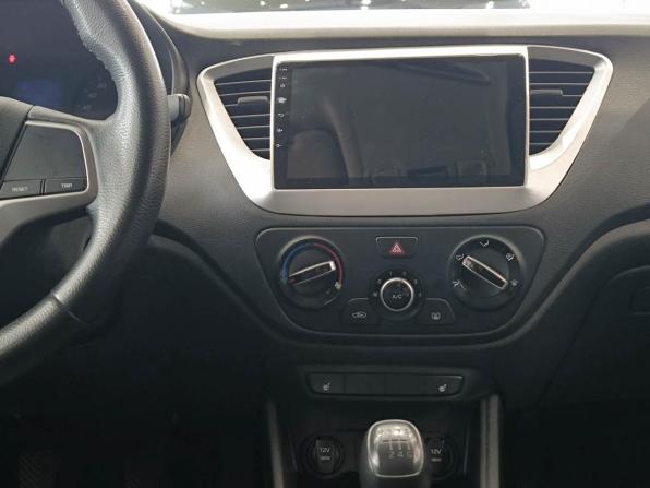 Hyundai Solaris II Рестайлинг с пробегом 2021 года, цена 995 000 рублей, 186264 км, седан, Автокод Объявления