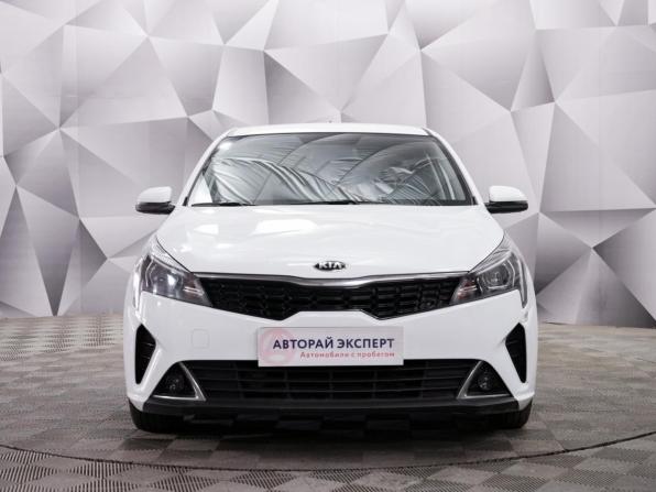 Kia Rio IV Рестайлинг с пробегом 2020 года, цена 1 790 000 рублей, 79892 км, седан, Автокод Объявления