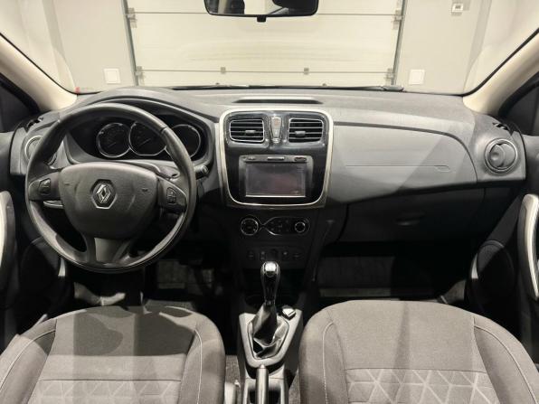 Renault Sandero II с пробегом 2018 года, цена 1 103 421 рубль, 62600 км, хэтчбек, Автокод Объявления