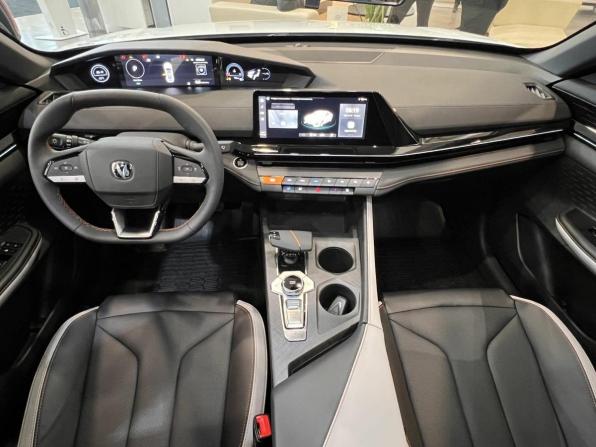 Новый Changan UNI-V I 2024 года, цена 3 457 620 рублей, лифтбек, Автокод Объявления