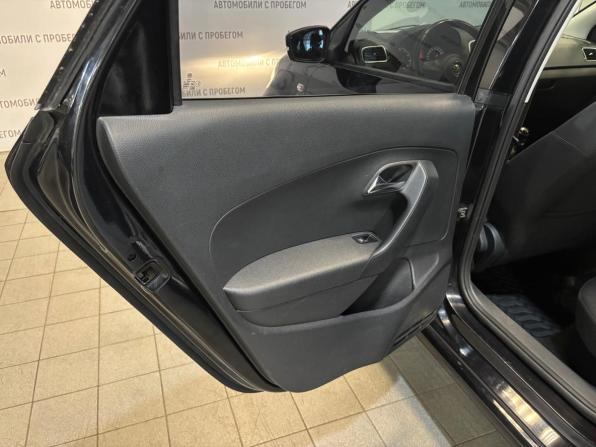 Volkswagen Polo V с пробегом 2013 года, цена 559 000 рублей, 212000 км, седан, Автокод Объявления