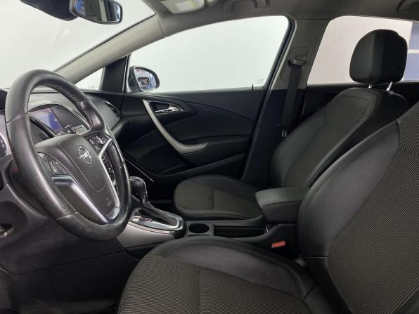 Opel Astra J с пробегом 2012 года, цена 670 000 рублей, 277145 км, хэтчбек, Автокод Объявления