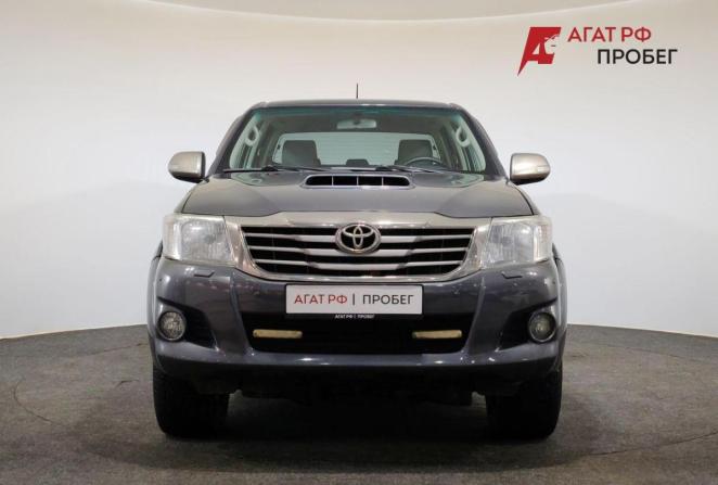 Toyota Hilux VII Рестайлинг с пробегом 2012 года, цена 1 800 000 рублей, 322852 км, offers.body_type.unknown, Автокод Объявления