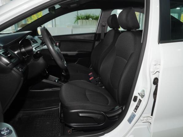 Kia Rio III Рестайлинг с пробегом 2017 года, цена 949 000 рублей, 93411 км, седан, Автокод Объявления