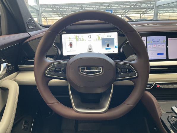 Geely Monjaro I с пробегом 2023 года, цена 3 450 000 рублей, 13940 км, внедорожник, Автокод Объявления