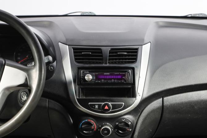 Hyundai Solaris I с пробегом 2012 года, цена 899 000 рублей, 175000 км, хэтчбек, Автокод Объявления