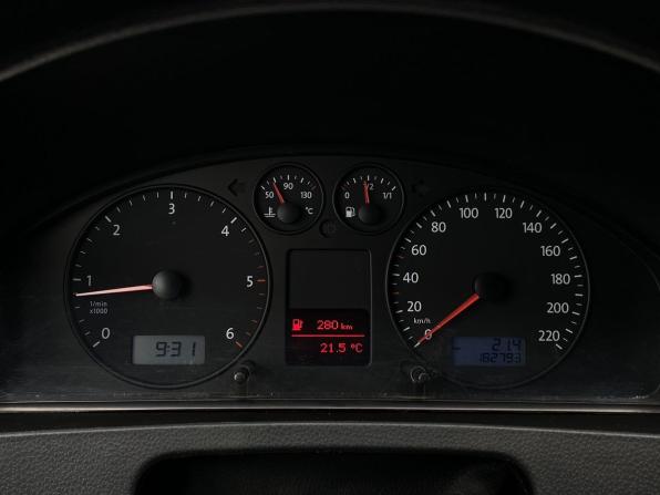 Volkswagen Caravelle T5 с пробегом 2009 года, цена 1 539 000 рублей, 182792 км, минивэн, Автокод Объявления