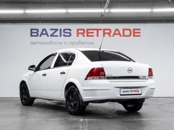Opel Astra H Рестайлинг с пробегом 2011 года, цена 550 000 рублей, 209105 км, седан, Автокод Объявления