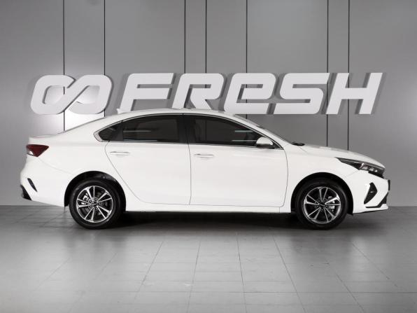 Kia K3 II (China Market) Рестайлинг с пробегом 2024 года, цена 2 368 000 рублей, 21875 км, седан, Автокод Объявления