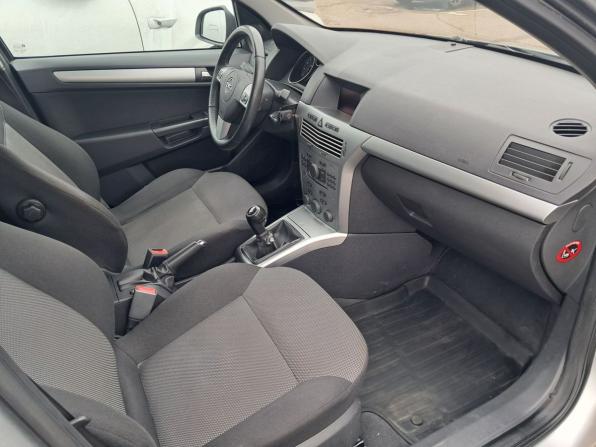 Opel Astra H Рестайлинг с пробегом 2012 года, цена 480 000 рублей, 173500 км, седан, Автокод Объявления