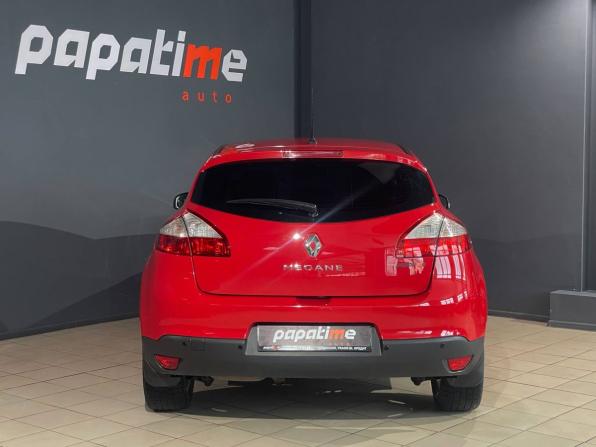 Renault Megane III с пробегом 2011 года, цена 785 000 рублей, 263250 км, хэтчбек, Автокод Объявления
