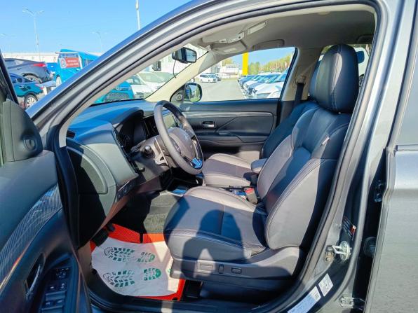 Mitsubishi Outlander III Рестайлинг 3 с пробегом 2021 года, цена 3 034 995 рублей, 60035 км, внедорожник, Автокод Объявления