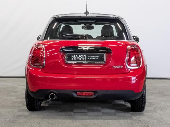 Mini Hatch III (F55/F56) Рестайлинг с пробегом 2019 года, цена 1 850 000 рублей, 107800 км, хэтчбек, Автокод Объявления