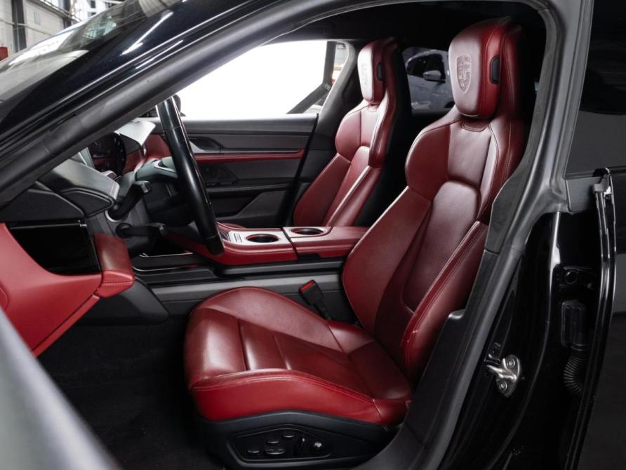 Porsche Taycan I Тюмень  - изображение 18