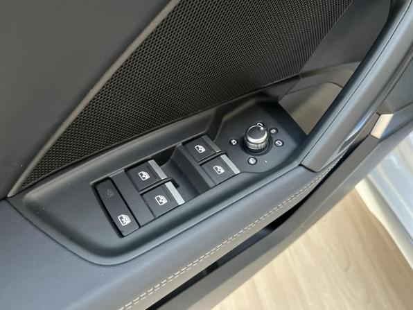 Новый Audi A3 IV (8Y) Рестайлинг 2026 года, цена 4 155 000 рублей, хэтчбек, Автокод Объявления