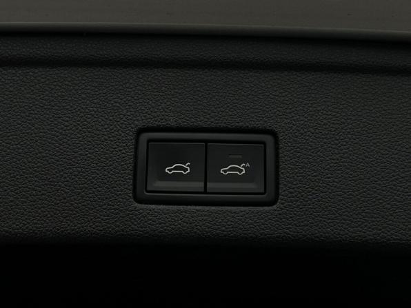 Volkswagen Touareg III с пробегом 2019 года, цена 4 396 400 рублей, 97019 км, внедорожник, Автокод Объявления