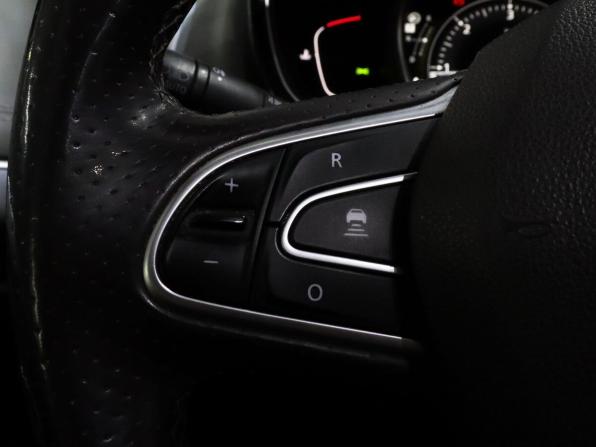 Renault Espace V с пробегом 2016 года, цена 1 490 000 рублей, 258000 км, минивэн, Автокод Объявления