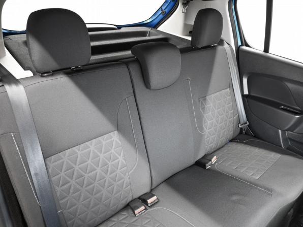 Renault Sandero II с пробегом 2015 года, цена 1 065 000 рублей, 76097 км, хэтчбек, Автокод Объявления