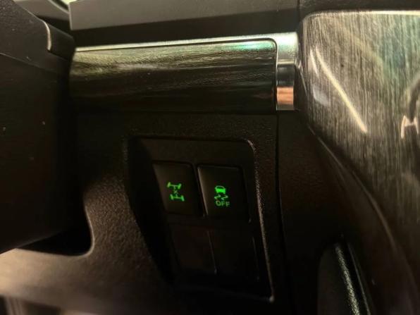 Toyota Land Cruiser 200 Series с пробегом 2010 года, цена 3 450 000 рублей, 200000 км, внедорожник, Автокод Объявления