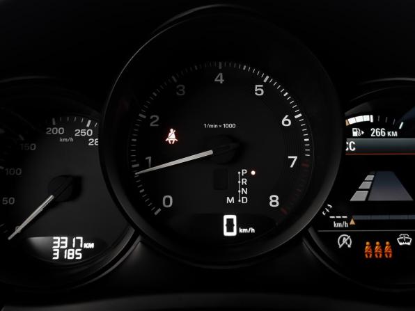 Porsche Macan I Рестайлинг 2 с пробегом 2023 года, цена 6 895 000 рублей, 3249 км, внедорожник, Автокод Объявления