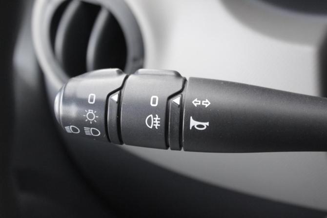 Renault Sandero I с пробегом 2013 года, цена 556 000 рублей, 99431 км, хэтчбек, Автокод Объявления