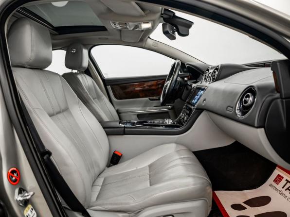 Jaguar XJ IV (X351) с пробегом 2013 года, цена 2 500 000 рублей, 96694 км, седан, Автокод Объявления