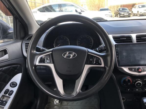 Hyundai Solaris I с пробегом 2013 года, цена 675 000 рублей, 292839 км, седан, Автокод Объявления