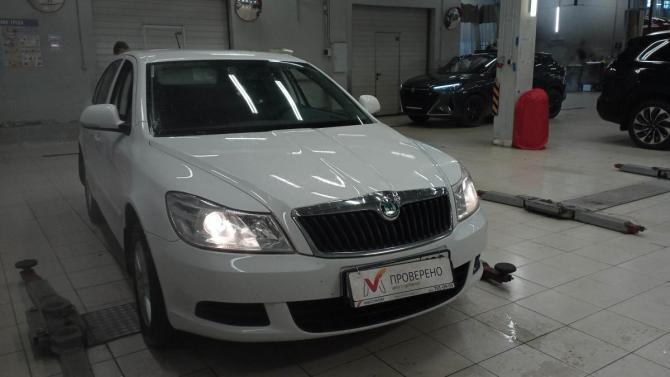 Skoda Octavia II (A5) Рестайлинг с пробегом 2012 года, цена 825 000 рублей, 102722 км, лифтбек, Автокод Объявления