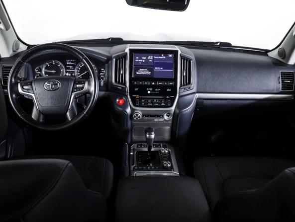 Toyota Land Cruiser 200 Series Рестайлинг 2 с пробегом 2019 года, цена 7 800 000 рублей, 89662 км, внедорожник, Автокод Объявления
