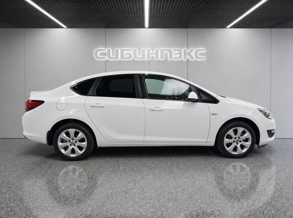 Opel Astra J Рестайлинг с пробегом 2013 года, цена 559 000 рублей, 233000 км, седан, Автокод Объявления