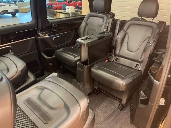 Mercedes-Benz V-Класс III (W447) с пробегом 2017 года, цена 4 599 000 рублей, 210000 км, минивэн, Автокод Объявления