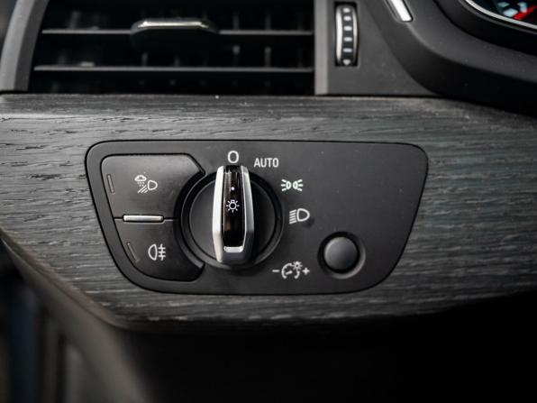Audi A4 V (B9) с пробегом 2016 года, цена 1 950 000 рублей, 153842 км, седан, Автокод Объявления