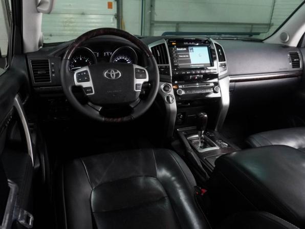 Toyota Land Cruiser 200 Series Рестайлинг 1 с пробегом 2015 года, цена 4 289 000 рублей, 247591 км, внедорожник, Автокод Объявления
