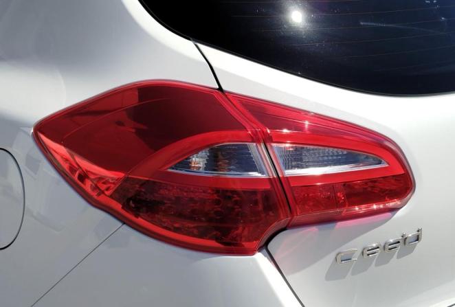 Kia Ceed III с пробегом 2018 года, цена 1 490 000 рублей, 128262 км, хэтчбек, Автокод Объявления