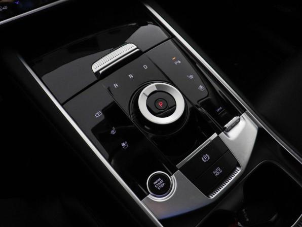 Kia Sportage V с пробегом 2025 года, цена 3 890 000 рублей, 15000 км, внедорожник, Автокод Объявления