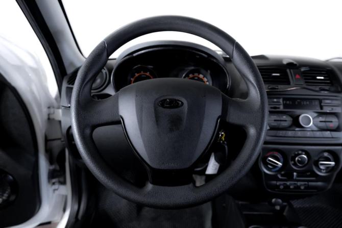 Lada (ВАЗ) Granta I Рестайлинг с пробегом 2023 года, цена 799 000 рублей, 56200 км, седан, Автокод Объявления
