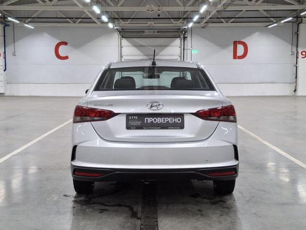 Hyundai Solaris II Рестайлинг с пробегом 2021 года, цена 1 405 000 рублей, 134363 км, седан, Автокод Объявления