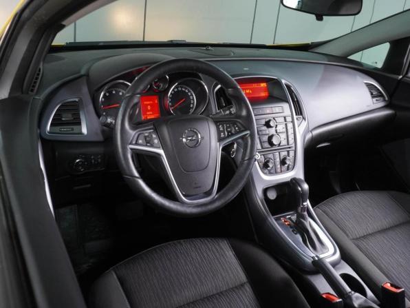 Opel Astra J Рестайлинг с пробегом 2013 года, цена 1 249 000 рублей, 55904 км, хэтчбек, Автокод Объявления