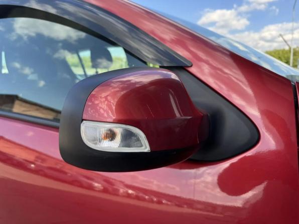 Renault Sandero II с пробегом 2015 года, цена 799 000 рублей, 65189 км, хэтчбек, Автокод Объявления