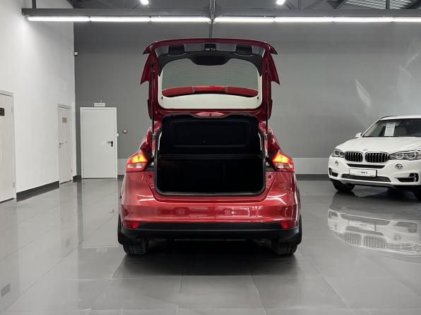Ford Focus III Рестайлинг с пробегом 2018 года, цена 995 000 рублей, 67602 км, хэтчбек, Автокод Объявления