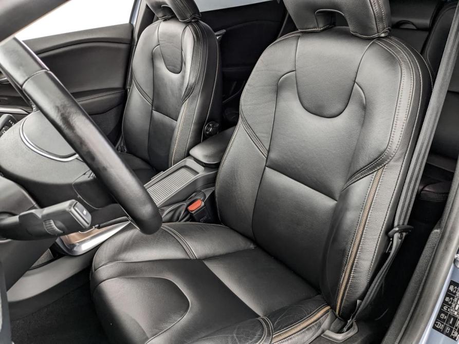 Volvo V40 II Рестайлинг Москва  - изображение 19