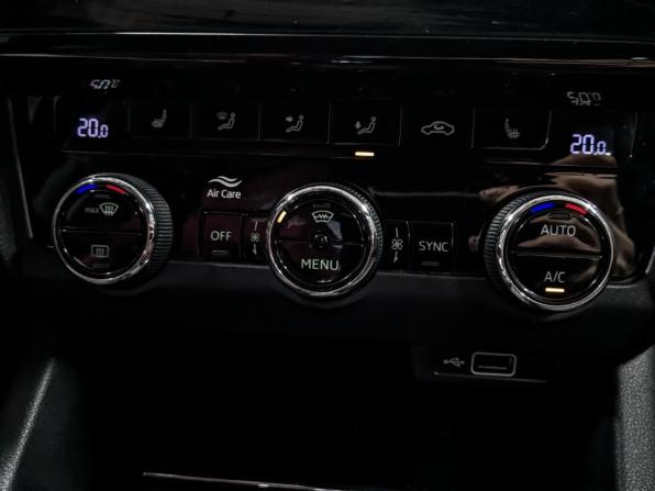 Skoda Octavia III (A7) Рестайлинг с пробегом 2019 года, цена 1 800 000 рублей, 91035 км, лифтбек, Автокод Объявления